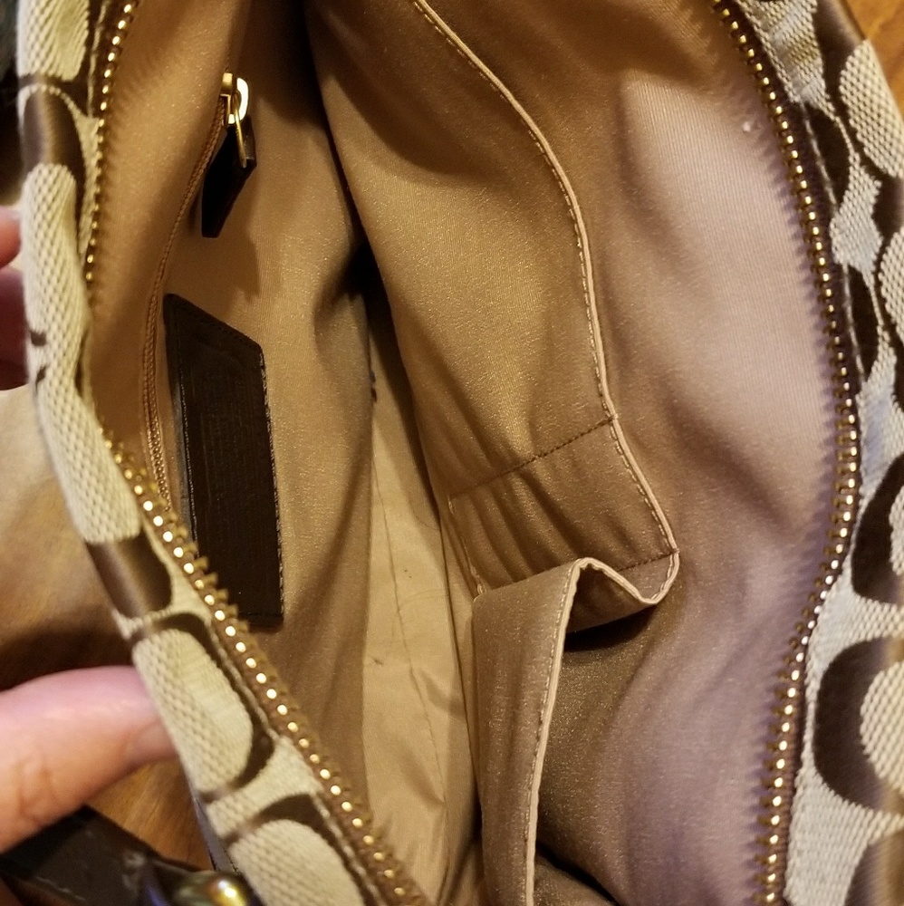 Coach purse - Picture 3 of 5